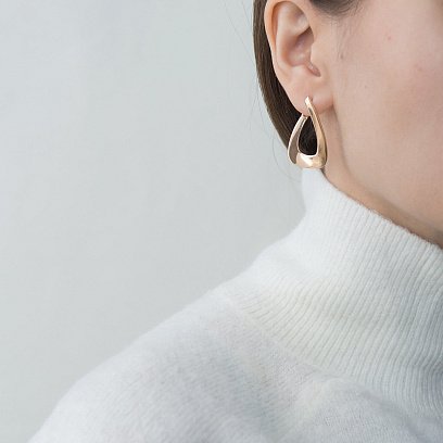 Золотые серьги на английской застежке с06610 №2