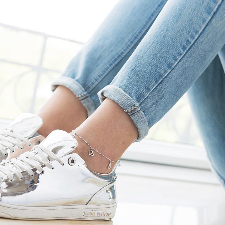 Серебряный браслет на ногу "Бесконечность и сердца" с фианитами 14912 от ювелирного магазина Оникс - 5