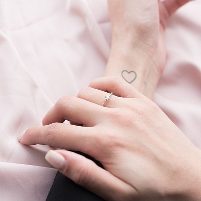 Золота заручальна каблучка з фіанітом к04428 №2