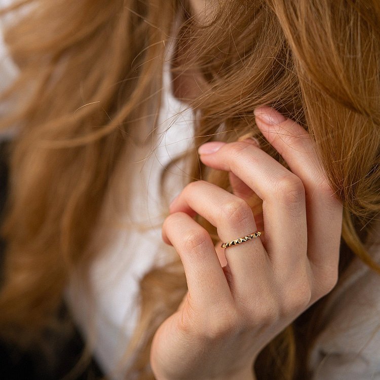 Каблучка "Mona" у жовтому золоті к07407 - 12 Каблучка "Mona" у жовтому золоті к07407 від ювелірного магазину Онікс - 12