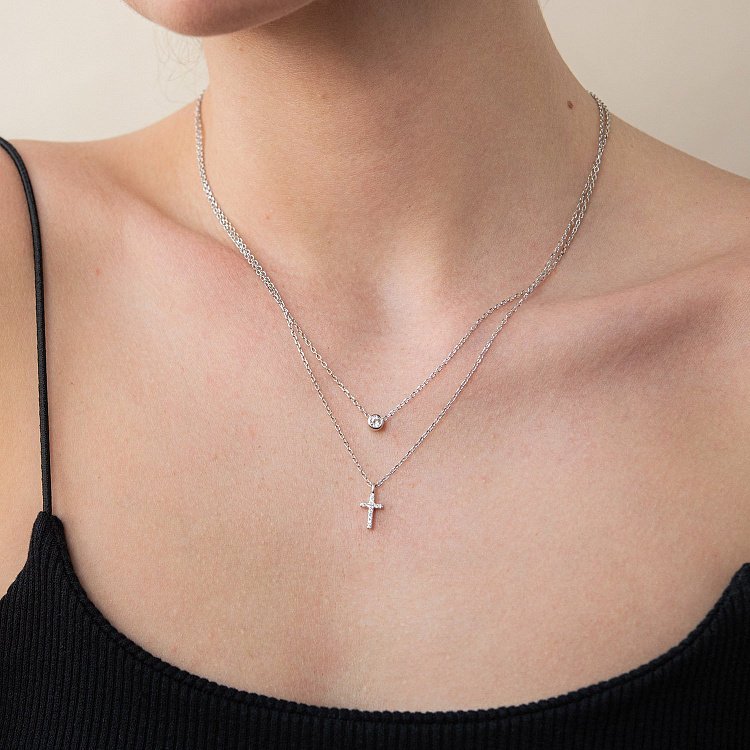 Серебряное колье "Крестик" с фианитами 181128 от ювелирного магазина Оникс - 1