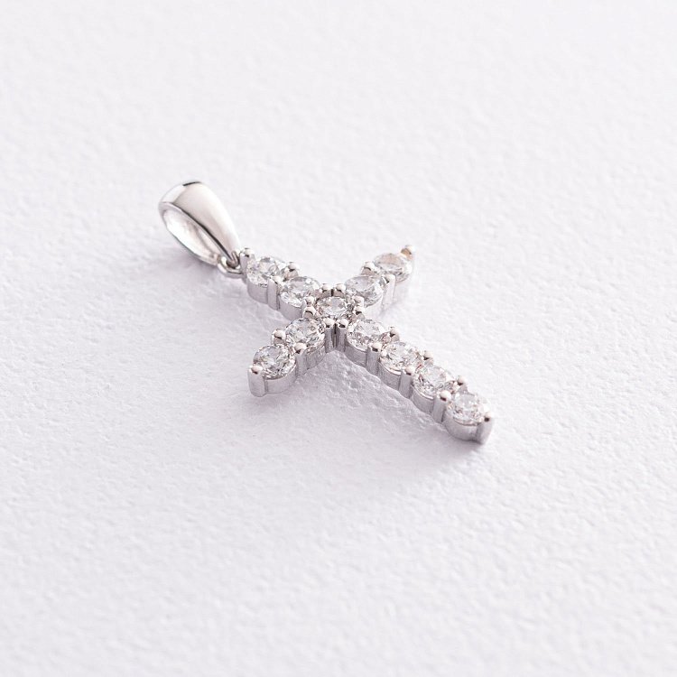 Золотой крестик с белыми фианитами п03564 от ювелирного магазина Оникс