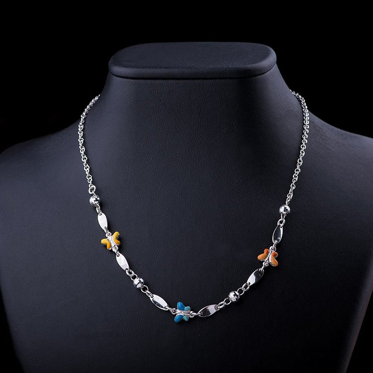 Срібне кольє "Метелик з емаллю" 18063 від ювелірного магазину Онікс