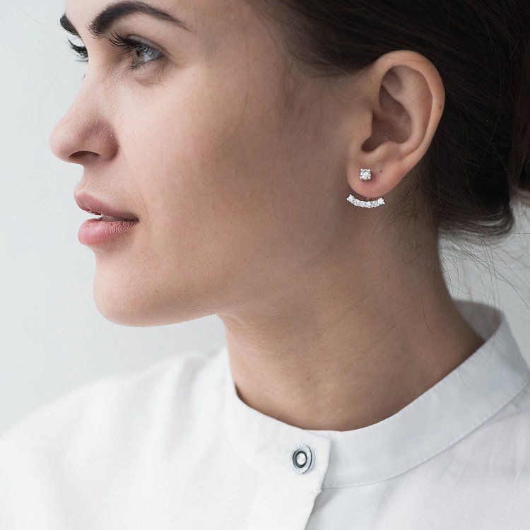 Срібні сережки - джекети (фіаніти) 121683 від ювелірного магазину Онікс