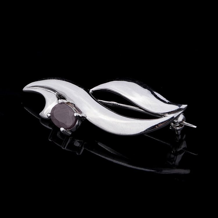 Срібна брошка з рубіном р16065 від ювелірного магазину Онікс