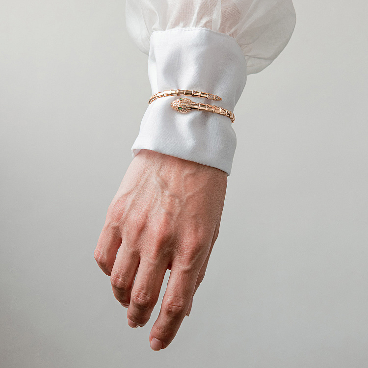 Жесткий браслет "Змея" в красном золоте (фианиты) б05511 от ювелирного магазина Оникс - 1