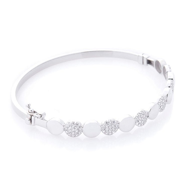 Жорсткий золотий браслет (фіаніти) б03935 від ювелірного магазину Онікс