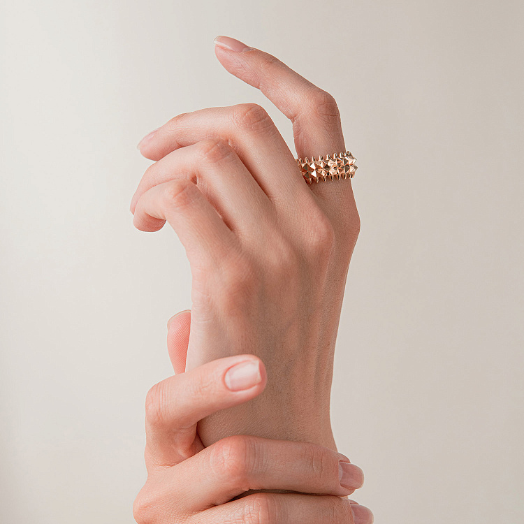 Кольцо "Pauline" в красном золоте к08269 от ювелирного магазина Оникс - 1