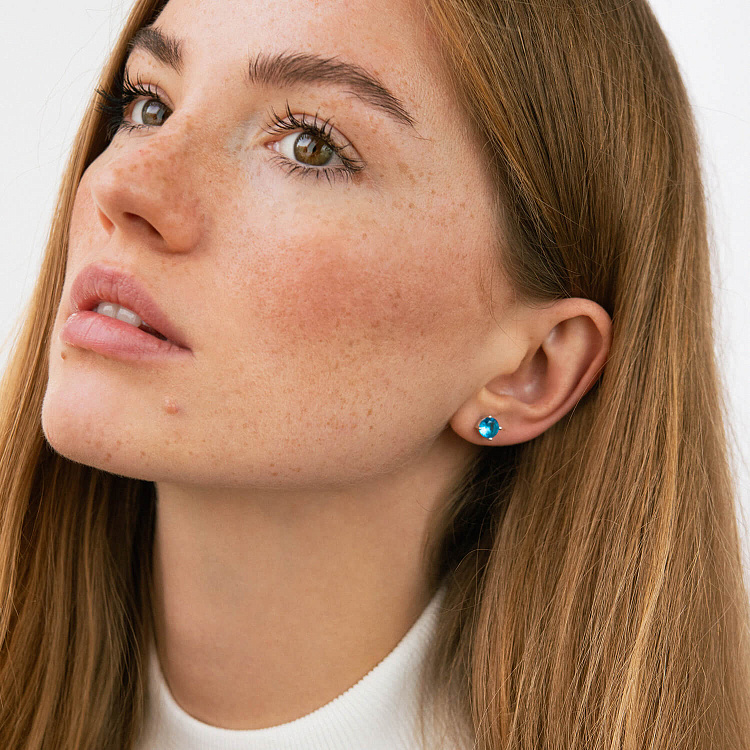 Серебряные серьги - пусеты с кварцом 2527/1p-QSWB от ювелирного магазина Оникс - 1