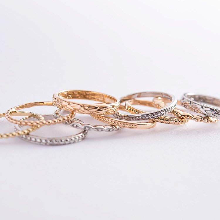 Кольцо в белом золоте к06593 от ювелирного магазина Оникс - 4