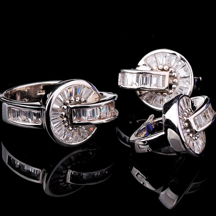 Срібний перстень з фіанітами 11679 від ювелірного магазину Онікс - 5