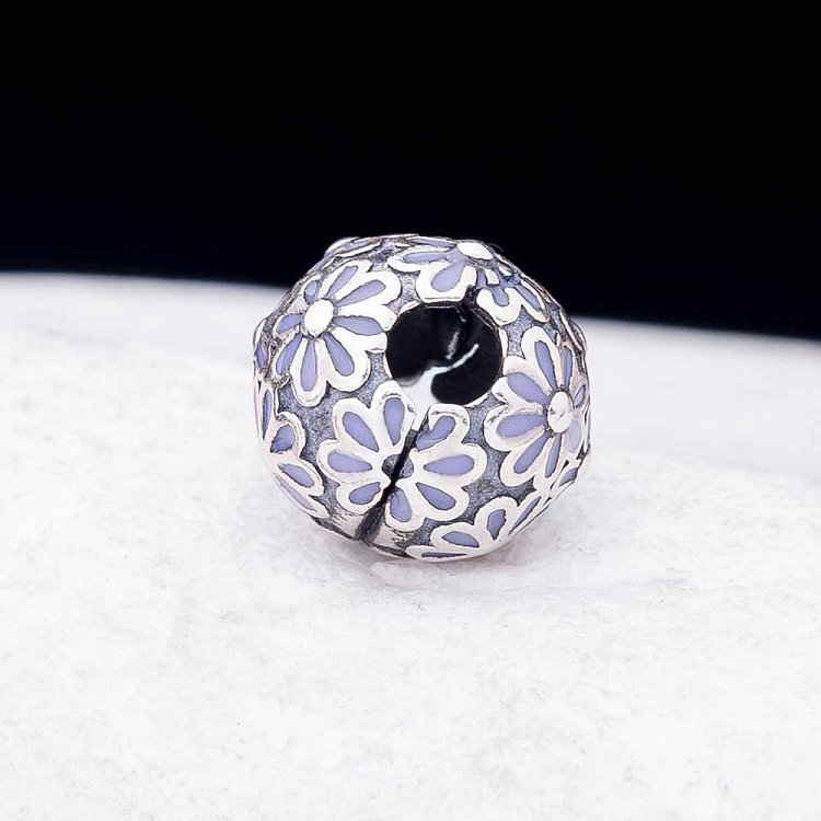 Срібний шарм "Квіточки" з емаллю 132309ф від ювелірного магазину Онікс - 1