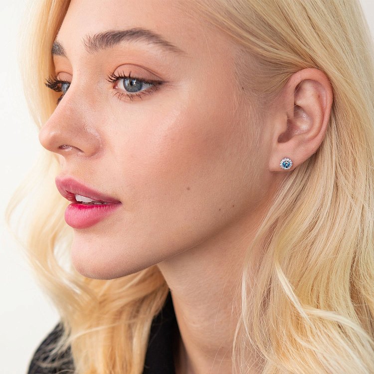 Серебряные серьги - пусеты с топазами "Лондон голубой" и фианитами 2112/9р-TLB от ювелирного магазина Оникс - 6