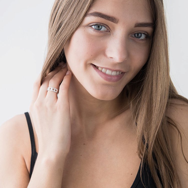 Ексклюзивне срібний перстень з фіанітами (родій) 111727 від ювелірного магазину Онікс - 5