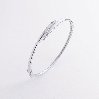 Жорсткий браслет "Змія" у білому золоті (фіаніти) б05627