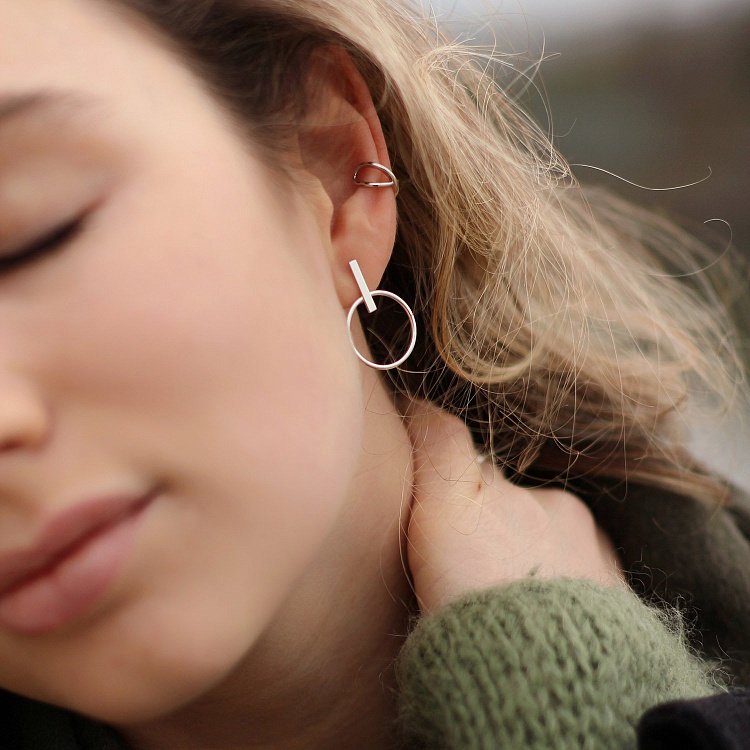 Сережка - каффа в білому золоті с06379 від ювелірного магазину Онікс - 11