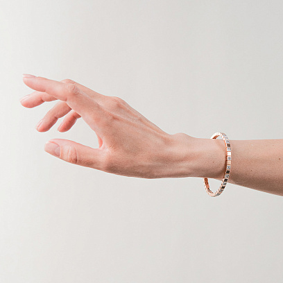 Жорсткий золотий браслет "Кубики" (фіаніти) б05615 №2