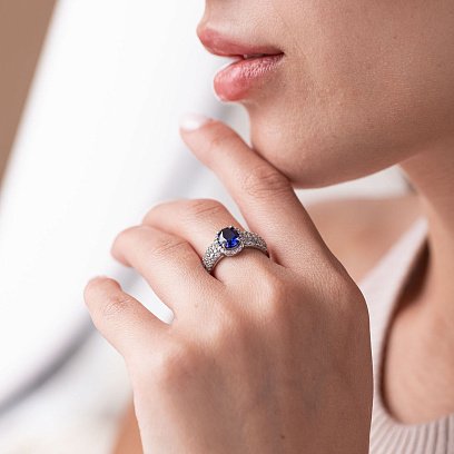 Серебряное кольцо с сапфиром и фианитами 1336/1р-HSPH №3