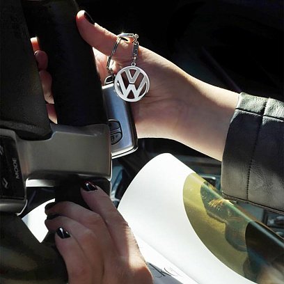 Серебряный брелок для машины "Volkswagen" 9002.1 №2