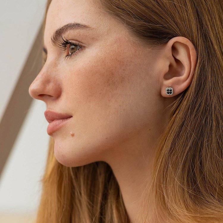 Золоті сережки - пусети "Конюшина" з діамантами 333821122 від ювелірного магазину Онікс - 1