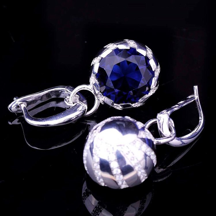 Срібні сережки з фіанітами 121525 від ювелірного магазину Онікс - 1