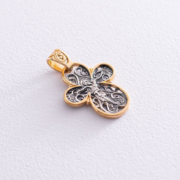 Серебряный крестик с позолотой 131790 от ювелирного магазина Оникс