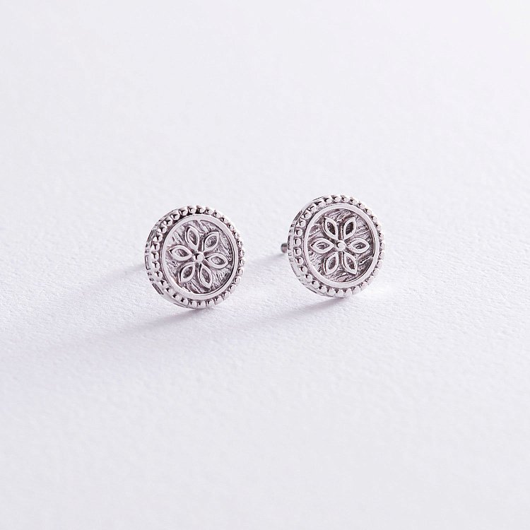 Серьги - пусеты "Цветочки" в белом золоте с06919 от ювелирного магазина Оникс