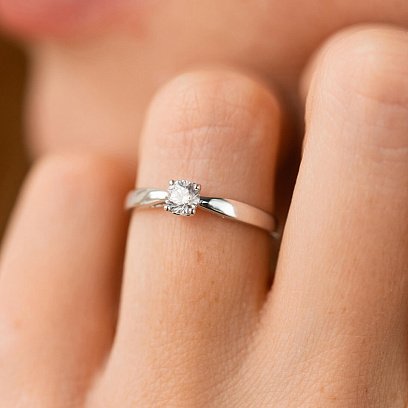 Заручальна золота каблучка "Серце" (фіаніт) к08154 №4