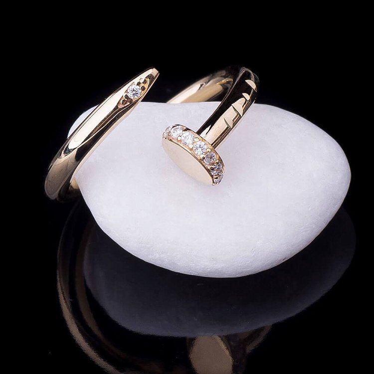 Каблучка "Цвях" з фіанітами к03844 від ювелірного магазину Онікс