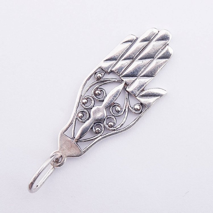 Серебряная подвеска "Рука" 13351 от ювелирного магазина Оникс - 2