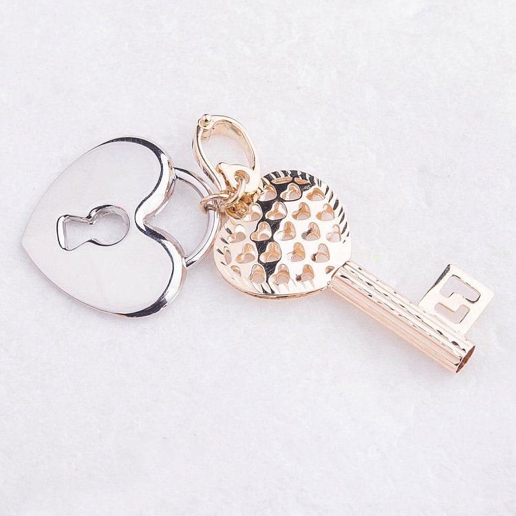 Золотая подвеска "Ключик и сердце" п02187 от ювелирного магазина Оникс - 1