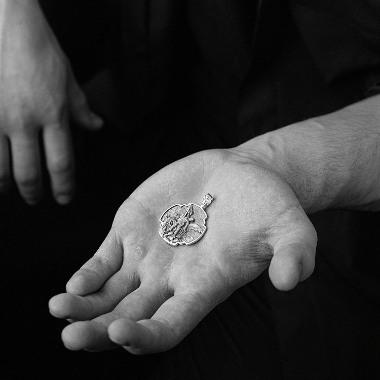 Серебряный кулон "Український воїн. Молитва до Архангела Михаїла" 133226 от ювелирного магазина Оникс - 21