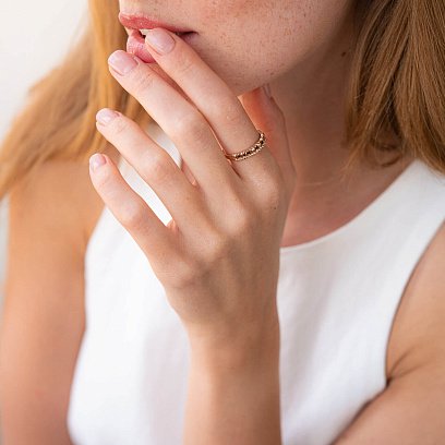 Золота каблучка "Сердечки" з чорними фіанітами к07046 №2