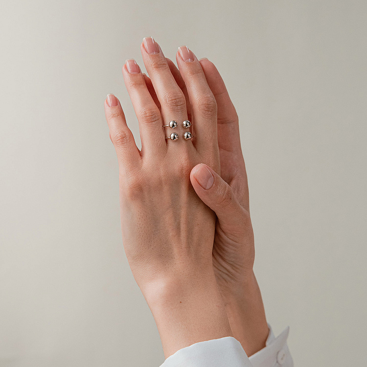 Подвійна каблучка "﻿Кульки" у білому золоті к08291 від ювелірного магазину Онікс - 1