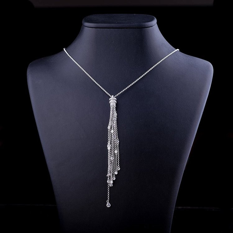 Серебряное колье с фианитами 18536 от ювелирного магазина Оникс