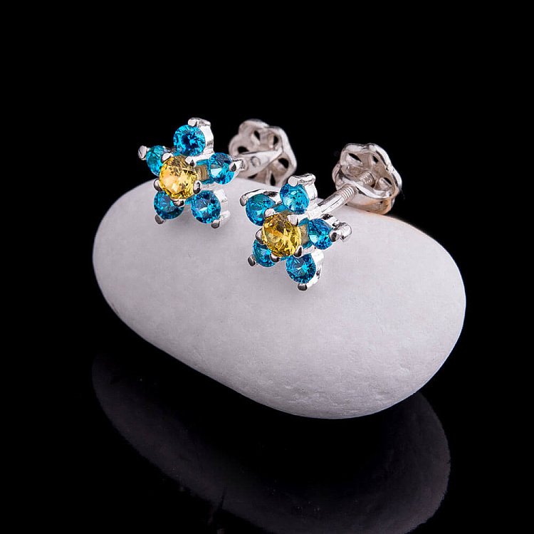 Срібні дитячі сережки "Квіточки" з фіанітами 121620 від ювелірного магазину Онікс - 2