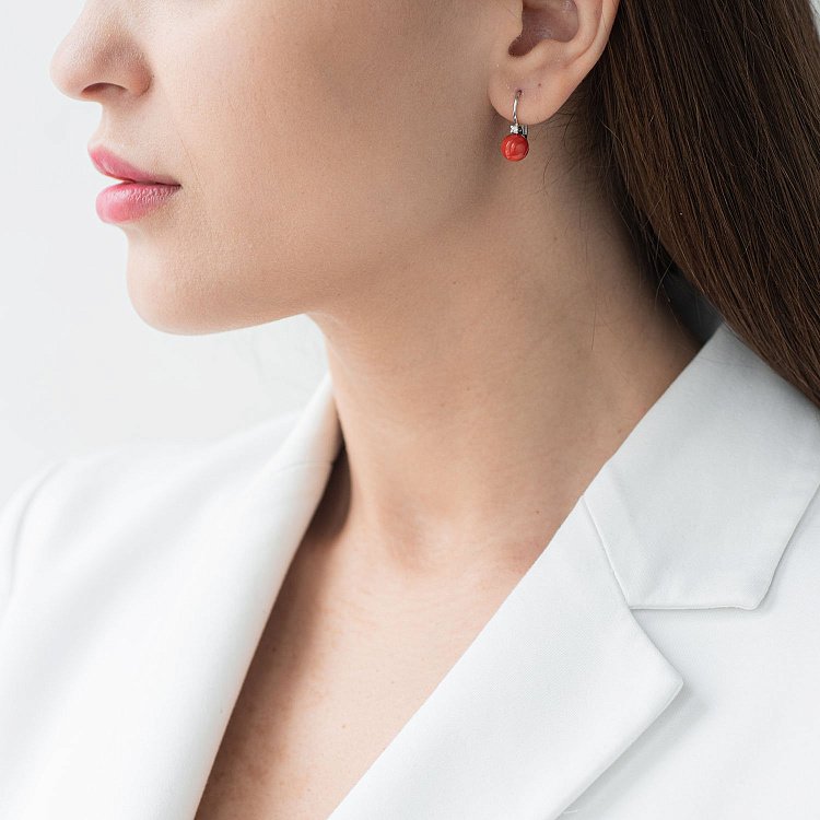 Золоті сережки "Кульки" з коралом і діамантами с303 від ювелірного магазину Онікс - 1