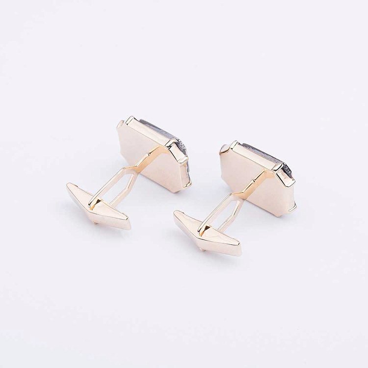 Золотые запонки с фианитами зап00045 от ювелирного магазина Оникс - 2