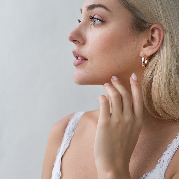 Золоті сережки-кільця на застібці-шпильці 2.5 см с06423 від ювелірного магазину Онікс - 1