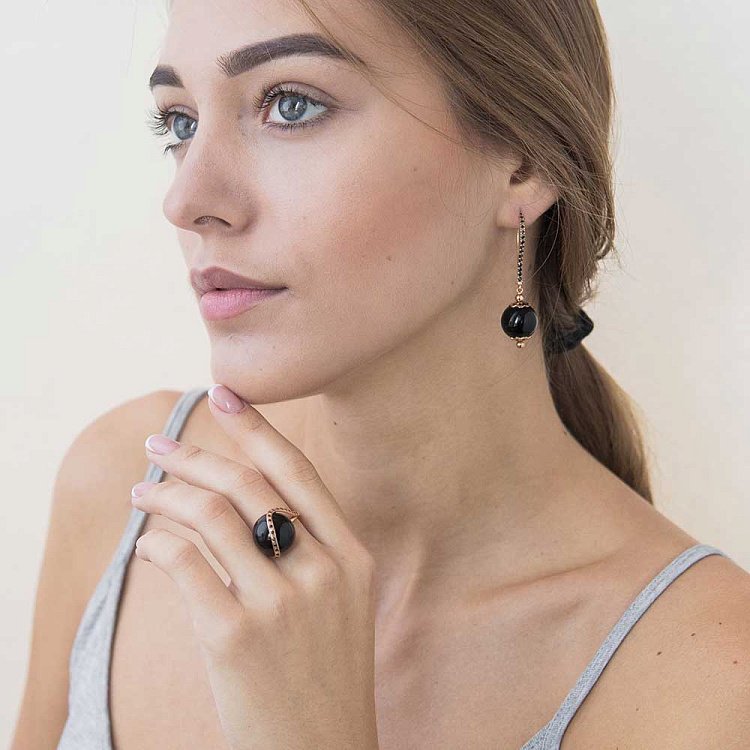 Золота каблучка з агатом і фіанітами 369056 від ювелірного магазину Онікс - 3