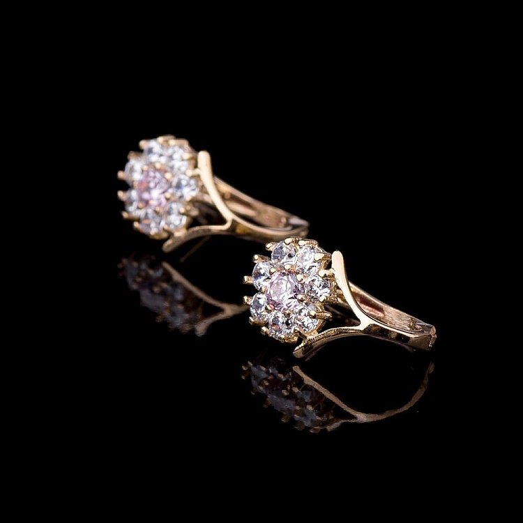 Серьги "Цветочки" с фианитами с03584 от ювелирного магазина Оникс - 4