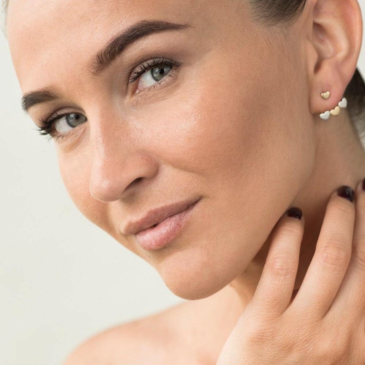 Золоті сережки-пусети "Сердечка" с05551 від ювелірного магазину Онікс - 4