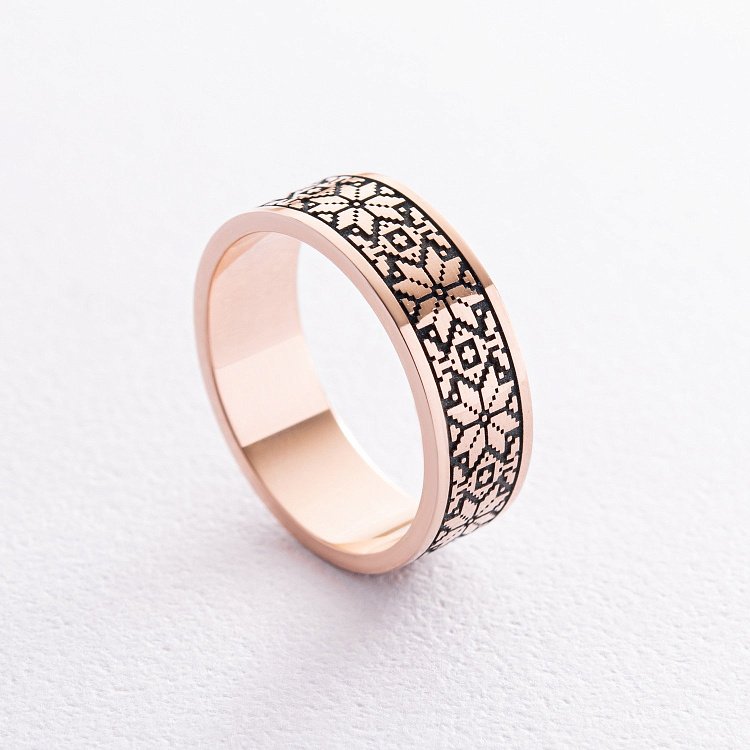 Золотое обручальное кольцо "Вышиванка" с чернением 28642400 от ювелирного магазина Оникс