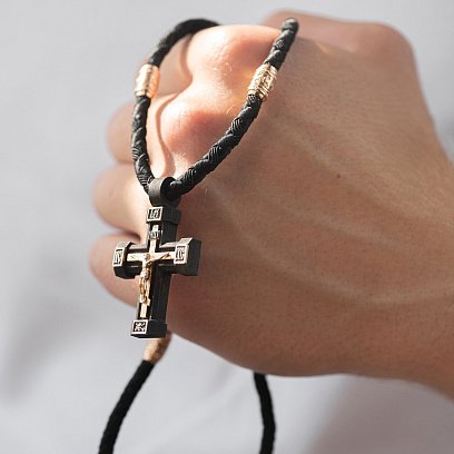 Чоловічий православний хрест "Розп'яття. Спаси та Збережи" на шнурі з ебенового дерева та золота кол02523 №9