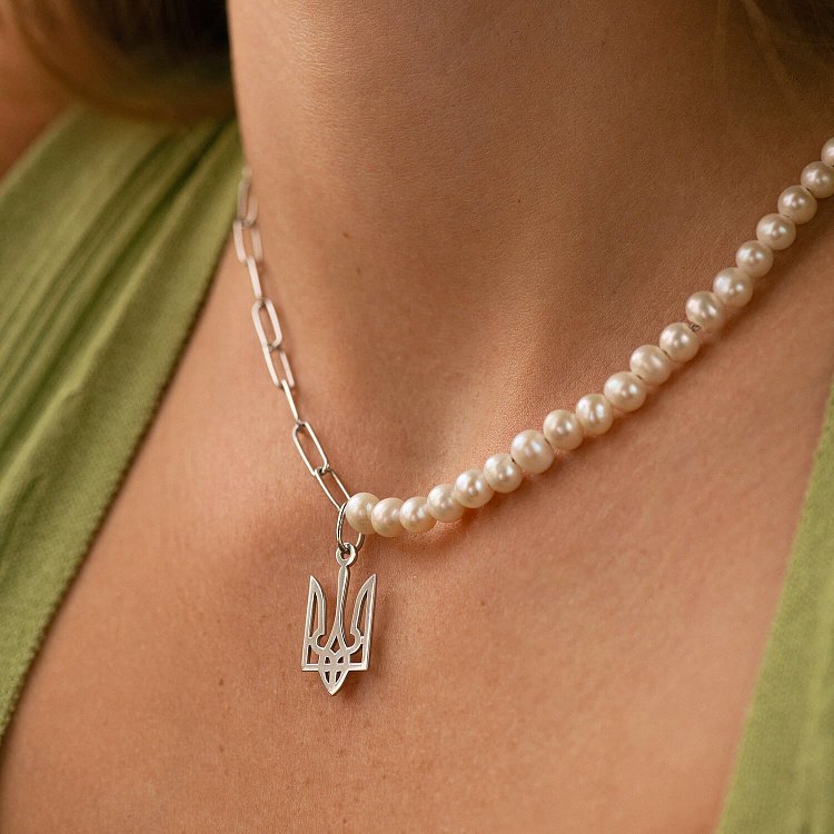 Серебряное колье "Герб Украины - Тризуб" с жемчугом 1098 от ювелирного магазина Оникс