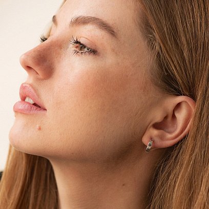 Срібні сережки - пусети "Love" 123035 №3