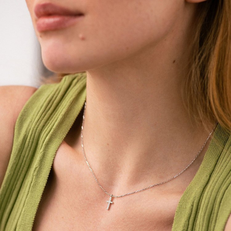 Кольє "Хрестик" у білому золоті (діаманти) колб0134м від ювелірного магазину Онікс - 2