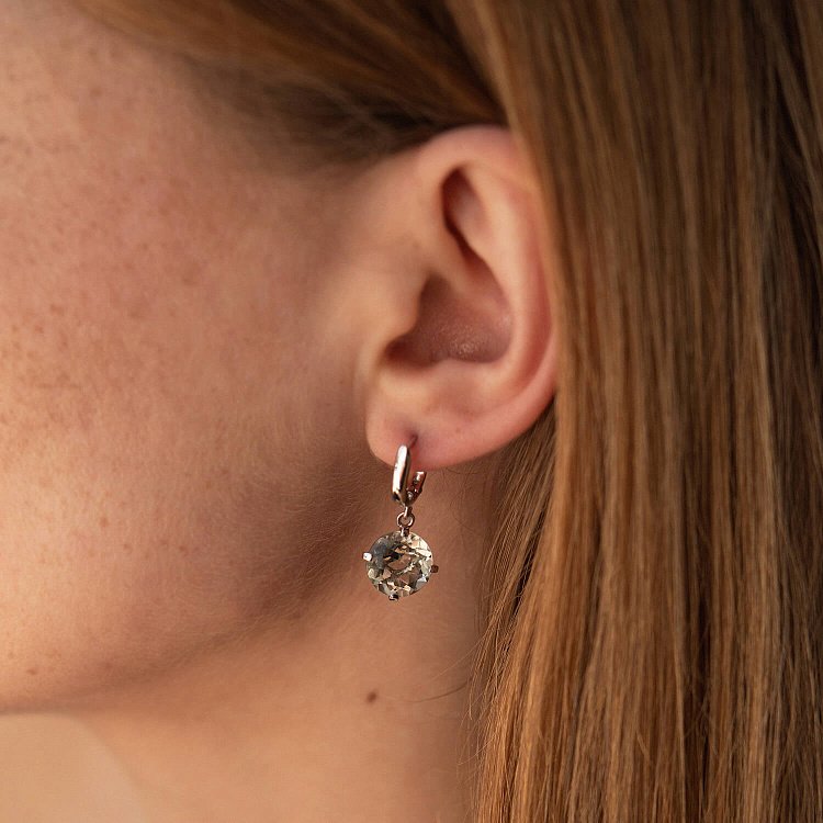 Золоті сережки "Захоплення" із зеленим аметистом с05292 від ювелірного магазину Онікс - 1