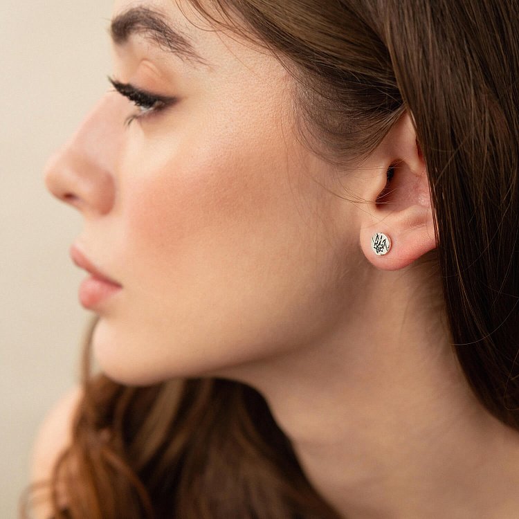 Серебряные серьги - пусеты "Герб України - Тризуб. Слава Україні, Героям Слава" 123288 - 4 Серебряные серьги - пусеты "Герб України - Тризуб. Слава Україні, Героям Слава" 123288 от ювелирного магазина Оникс - 4