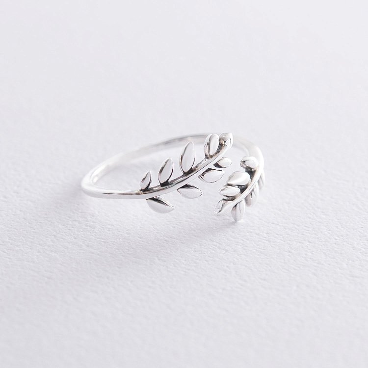 Серебряное кольцо "Веточки" 112136 от ювелирного магазина Оникс